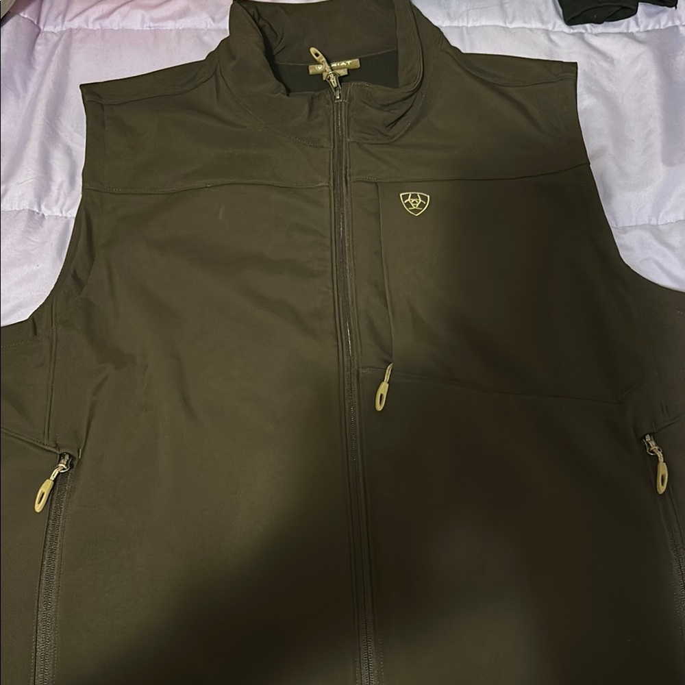 Ariat Men's Olive Green Softshell Vest